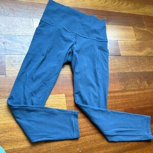 Athleta salutation 7/8 tight